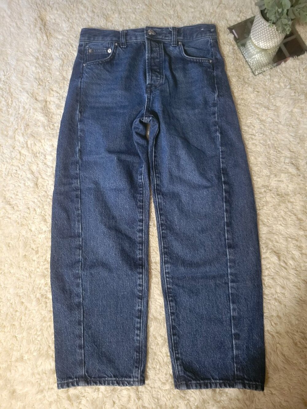 Madewell Petite Pieced Barrel Jeans in McKinney Wash Dark Blue | 23P